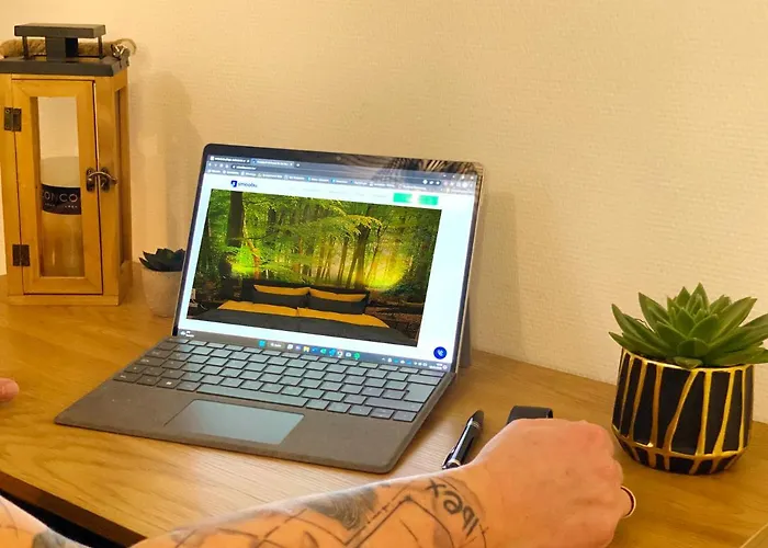 - Wood * Билефельд